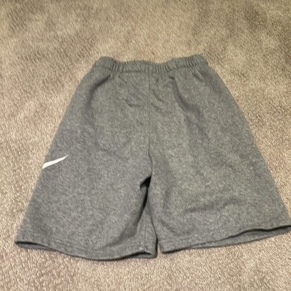 Nike Grey Shorts (Cotton) Boys Size Large - Picture 2 of 3